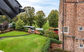 Host & Stay - Feversham House